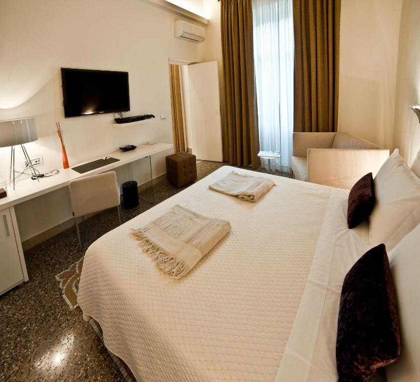 مبيت وإفطار ريجّو دي كالابريا Town House Cavour الغرفة الصورة