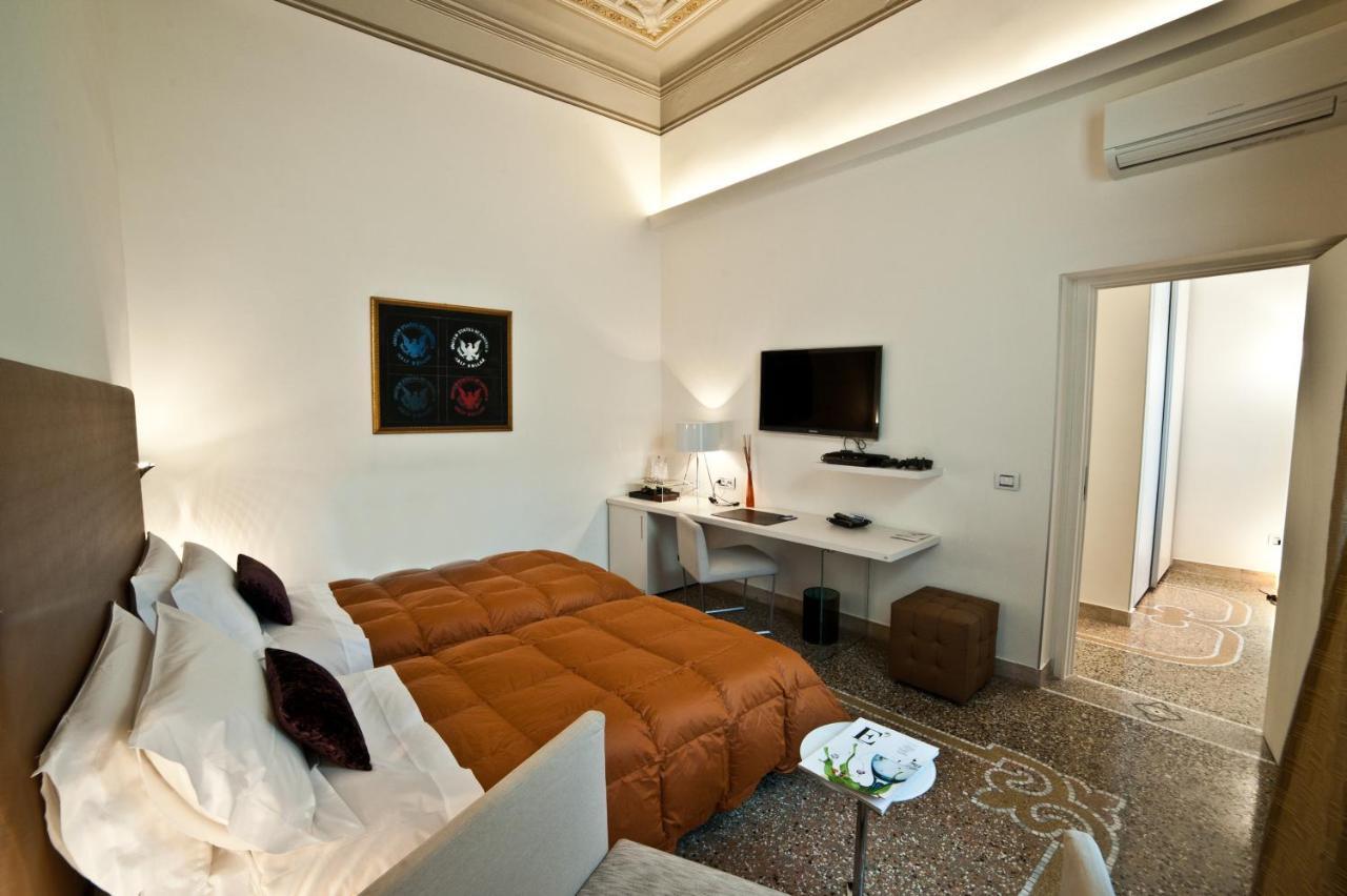 مبيت وإفطار ريجّو دي كالابريا Town House Cavour الغرفة الصورة