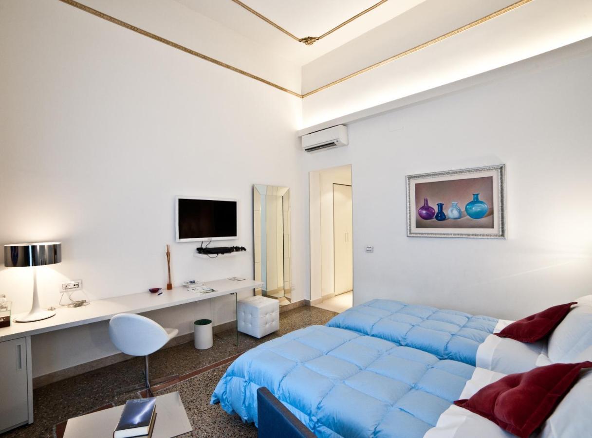 مبيت وإفطار ريجّو دي كالابريا Town House Cavour الغرفة الصورة